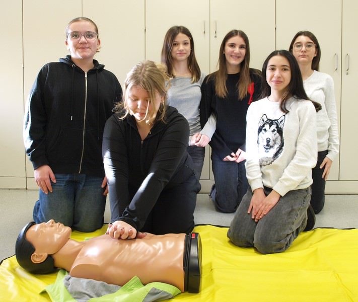 Unsere Schulsanitäter AG in der Ausbildung